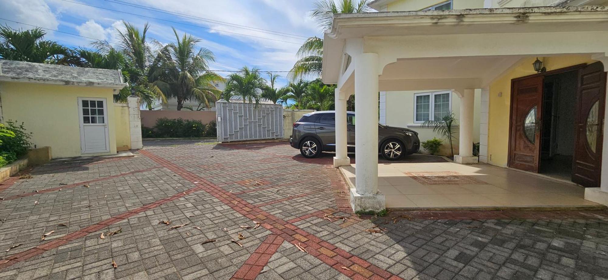 Ground Floor Apartment Near Pereybere Beach Екстер'єр фото